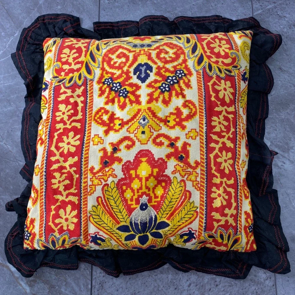 Vintage‎ 70s Handmade Patchwork Boho Throw Pillow Floral Ruffle Square 19.5